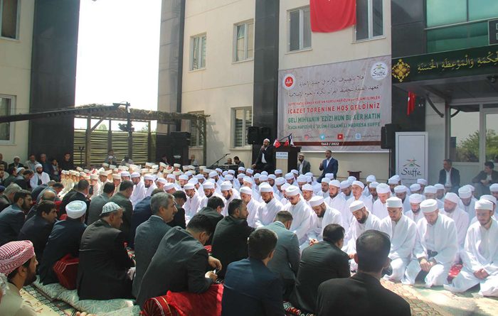 Diyarbakır’da “Hafızlık ve İslami İlimler İcazet Programı” yapıldı