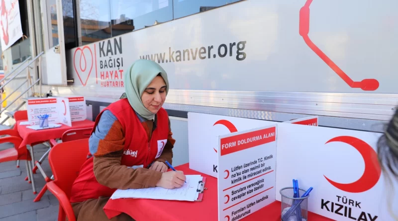 kadın gönüllüleri “Birbirimize Candan Bağlıyız” diyerek kan bağış kampanyasına gönülden destek veriyor